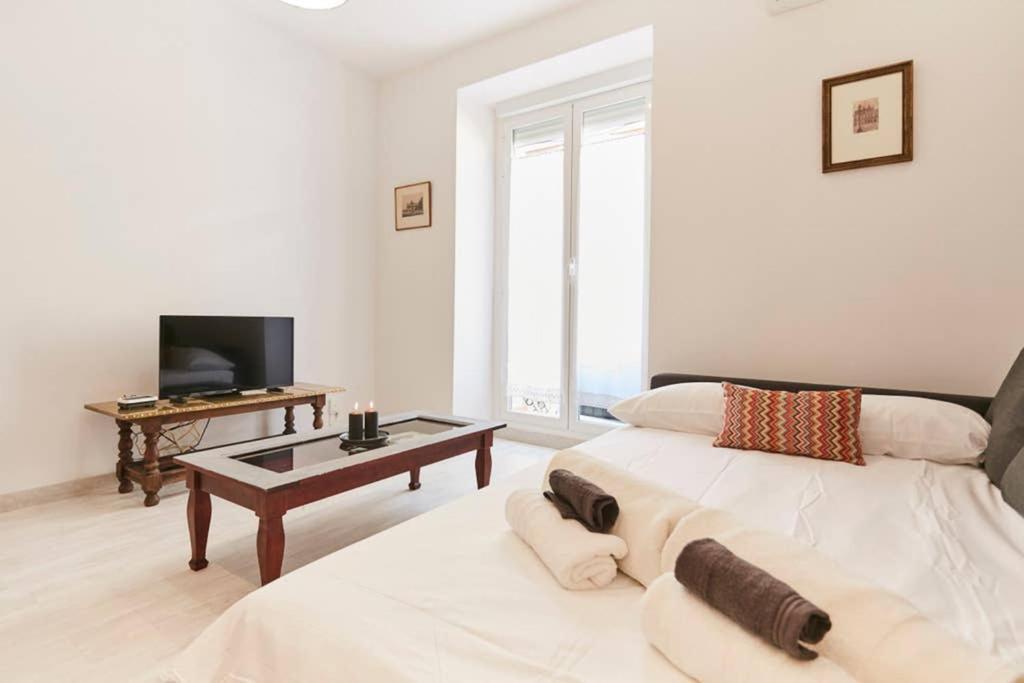 Apartamento Original y coqueto apartamento junto a la Plaza Mayor Madrid Exterior foto