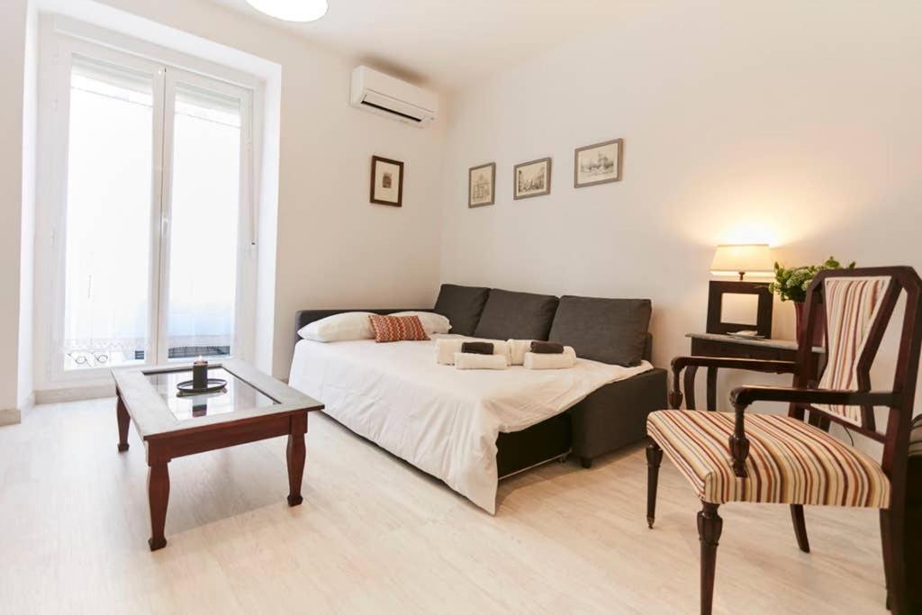 Apartamento Original y coqueto apartamento junto a la Plaza Mayor Madrid Exterior foto